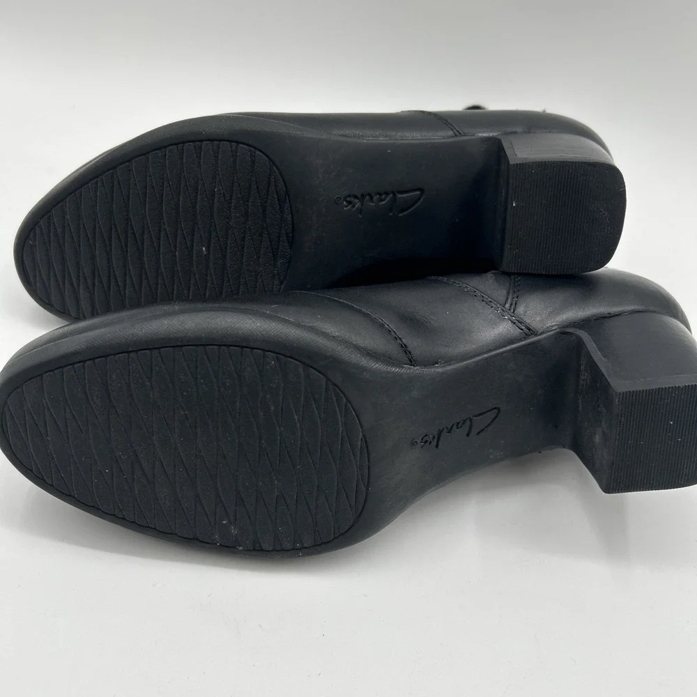 Clarks sale pair